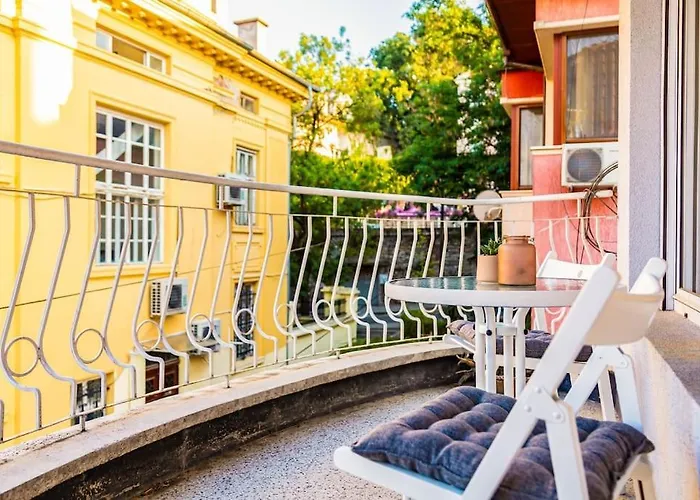 La Primavera Spacious