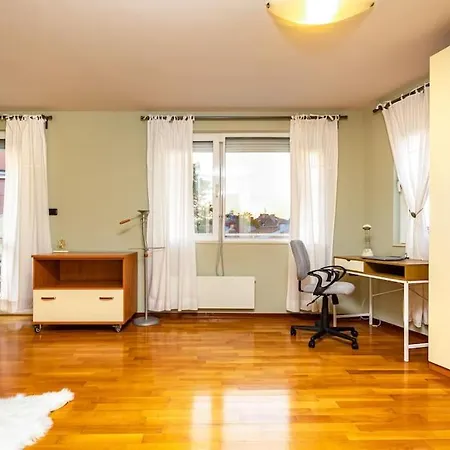 La Primavera Spacious