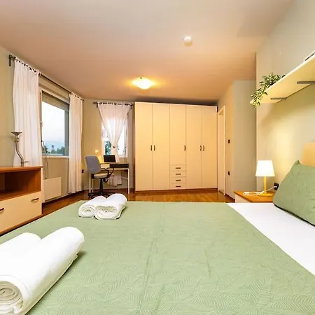 La Primavera Spacious