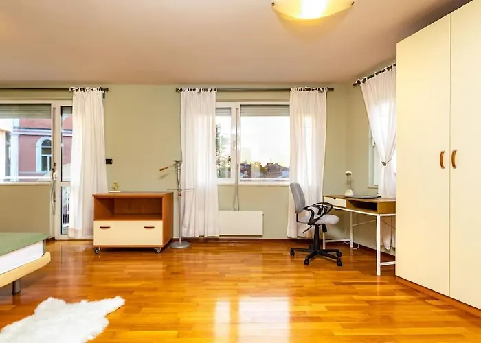 La Primavera Spacious