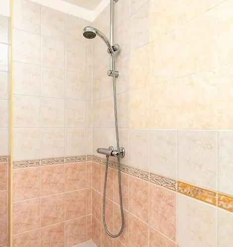 La Primavera Spacious