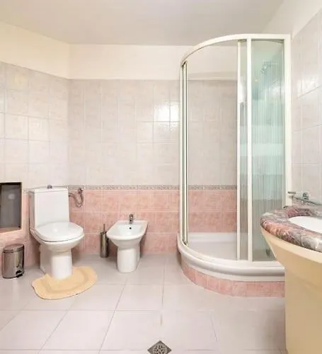 La Primavera Spacious *