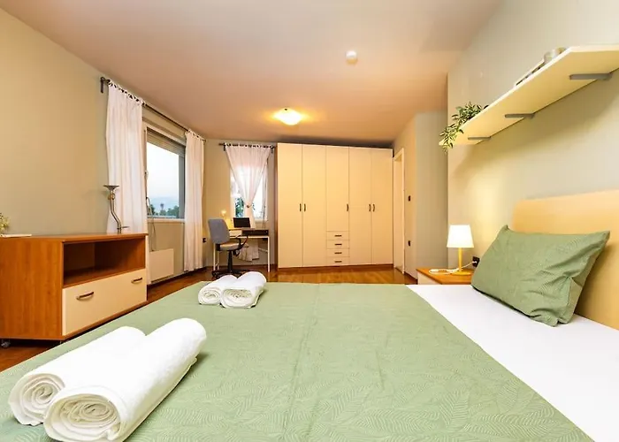 La Primavera Spacious